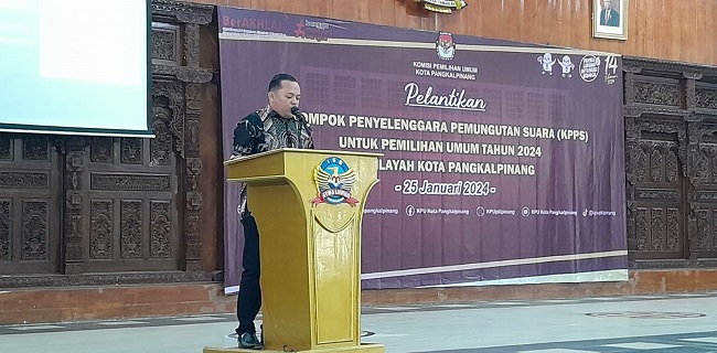 Ketua KPU Kota Pangkalpinang, Sobarian 
