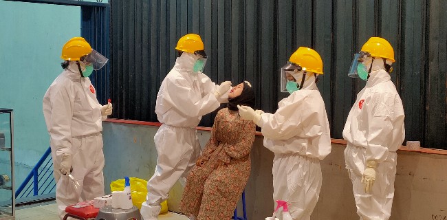 Test Swab Pengunjung Oleh Tim Gugus Tugas Covid 19 Pangkalpinang